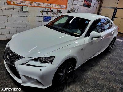 Second-hand Lexus IS300h Sport Line 223 CP (164 kW) 2013 Culoarealb Berlinǎ