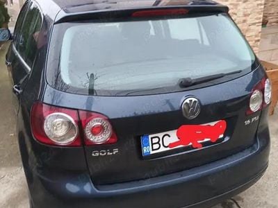 Second-hand VW Golf 88 CP (64 kW) 2005 Albastru Coupe