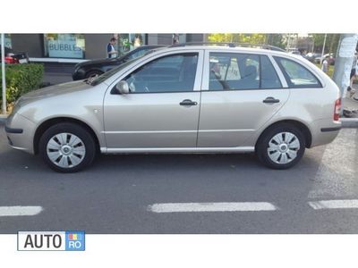 Second-hand Skoda Fabia 74 CP (54 kW) 2005 Bej metalizat Hatchback