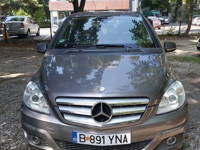 Second-hand Mercedes B180 109 CP (80 kW) 2010 Gri Monovolum