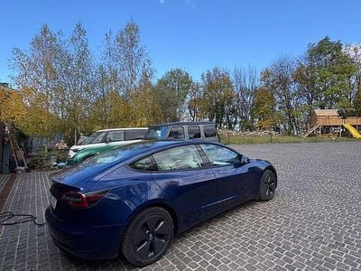 Second-hand Tesla Model 3 RWD 208 kW (283 CP) 2022 Culoarealbastru Berlinǎ
