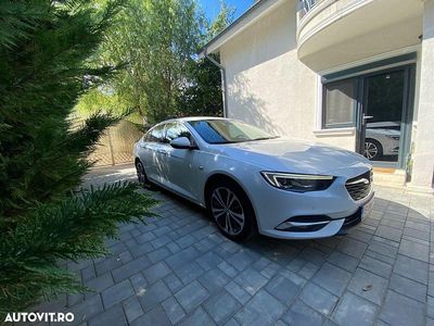 Second-hand Opel Insignia Country Tourer Business Edition 165 CP (121 kW) 2020 Culoarealb Berlinǎ