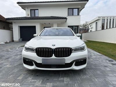 Culoarealb Second-hand 2019 BMW 750 Berlinǎ | 32.900 EUR