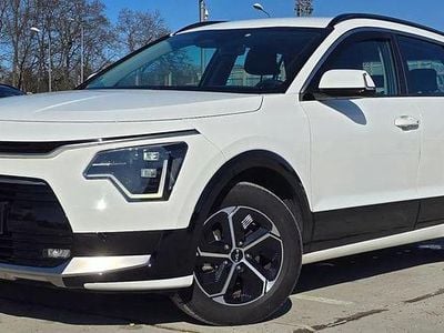 Second-hand Kia Niro Vision 141 CP (103 kW) 2023 Culoarealb SUV