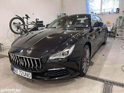 Second-hand Maserati Quattroporte GranLusso 275 CP (202 kW) 2017 Culoarenegru Berlinǎ