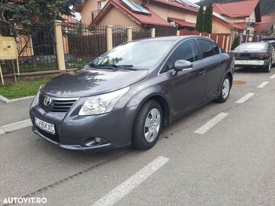 second-hand Toyota Avensis 1.8 Comfort