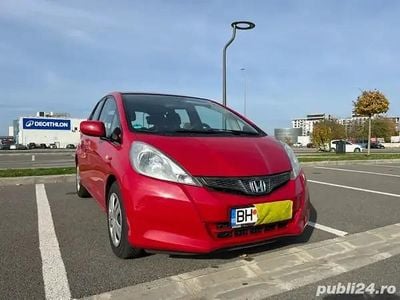 Rosu Utilizat 2011 Honda Jazz Hatchback | 5.590 EUR