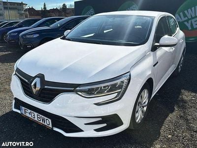 Second-hand Renault Mégane IV Life 114 CP (83 kW) 2021 Culoarealb Hatchback