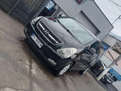 Culoarenegru Second-hand 2008 Hyundai H-1 Comfort Monovolum | 5.650 EUR