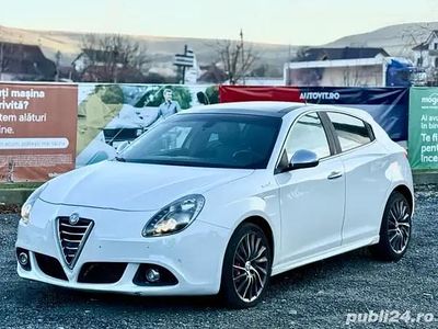 Alb Utilizat 2014 Alfa Romeo Giulietta Hatchback | 7.490 EUR