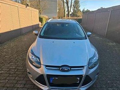Second-hand Ford Focus SYNC Edition 125 CP (91 kW) 2013 Culoareargint Break