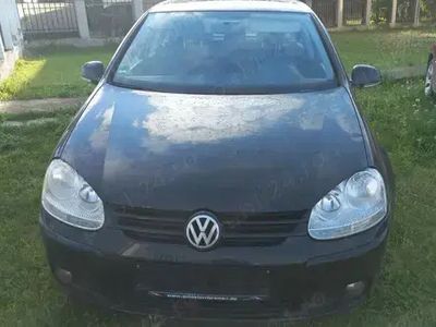 VW Golf V