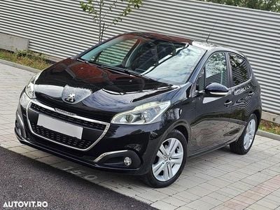 Second-hand Peugeot 208 Style 82 CP (60 kW) 2018 Culoarenegru Hatchback
