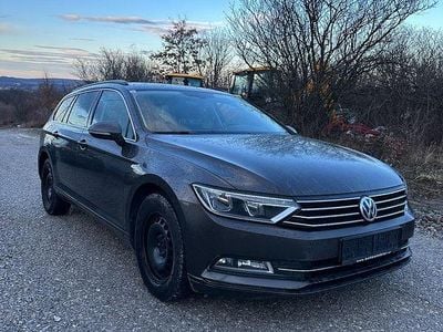 Second-hand VW Passat Comfortline 150 CP (110 kW) 2017 Culoaremaro Break