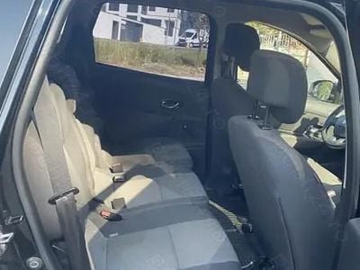 Utilizat 2015 Renault Scénic III Monovolum | 4.500 EUR (Preț bun)