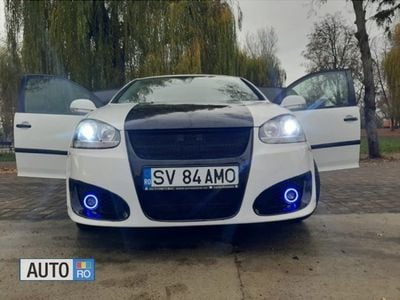 Alb Utilizat 2004 VW Golf IV Hatchback | 6.000 EUR