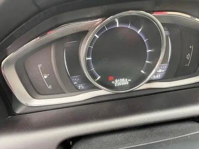 Second-hand Volvo XC60 143 CP (105 kW) 2015 Albastru SUV