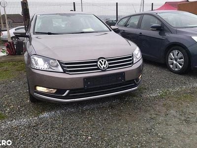 Culoaremaro Utilizat 2011 VW Passat Edition Berlinǎ | 6.450 EUR (Preț OK)
