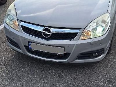 Second-hand Opel Vectra 122 CP (89 kW) 2006 Gri Berlinǎ