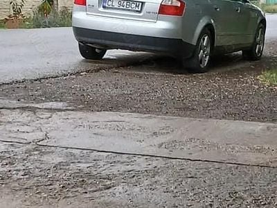 Utilizat 2002 Audi A4 Berlinǎ | 3.000 EUR (Scump)