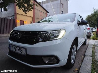 Culoarealb Utilizat 2020 Dacia Logan Berlinǎ | 8.000 EUR (Preț OK)