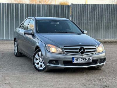 Second-hand Mercedes C200 136 CP (100 kW) 2010 Gri Berlinǎ