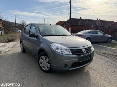 Culoaregri Utilizat 2010 Dacia Sandero Lauréate Hatchback | 1.390 EUR (Super Preț)