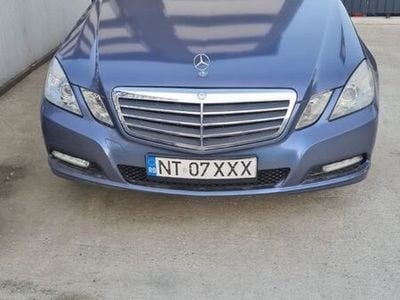 Albastru Utilizat 2011 Mercedes E200 Elegance Berlinǎ | 5.999 EUR