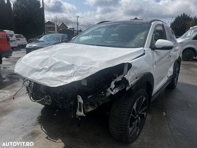 second-hand Hyundai Tucson 2.0 CRDI 4WD 8AT Luxury