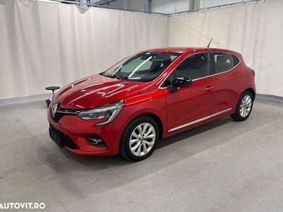 Second-hand Renault Clio V Intens 130 CP (95 kW) 2020 Culoarerosu Hatchback