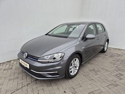 Gri mediu normal Utilizat 2020 VW Golf VIII Comfortline Hatchback | 14.500 EUR (Super Preț)