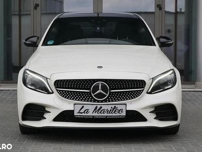 Second-hand Mercedes C300 AMG line 245 CP (180 kW) 2019 Culoarealb Berlinǎ