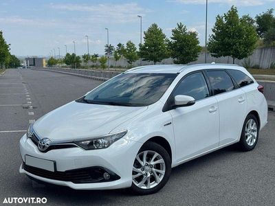 Toyota Auris Hybrid
