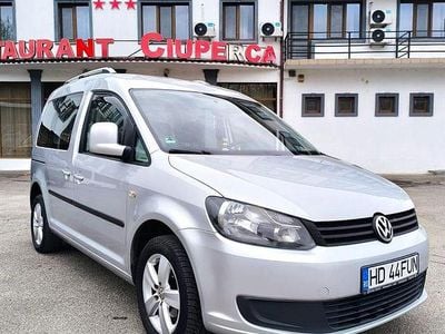 Second-hand VW Caddy 86 CP (63 kW) 2012 Culoareargint Monovolum
