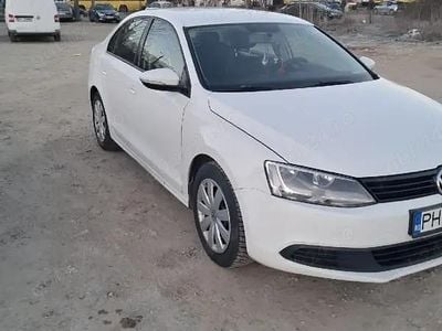 Second-hand VW Jetta 105 CP (77 kW) 2012 Alb Berlinǎ