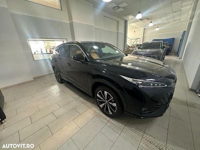 Nouă MG HS 272 CP (200 kW) 2025 Culoarenegru SUV