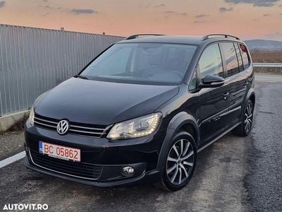 Second-hand VW Touran 170 CP (125 kW) 2011 Culoarenegru Monovolum