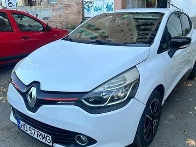 Alb Utilizat 2014 Renault Clio IV Hatchback | 5.300 EUR (Preț OK)
