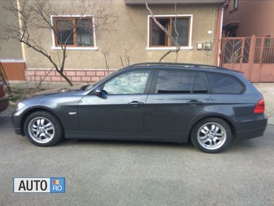 Gri Second-hand 2006 BMW 320 Break | 4.100 EUR (Puțin scump)