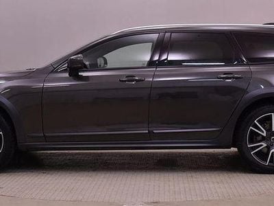 Second-hand Volvo V90 Momentum 235 CP (172 kW) 2020 Culoareverde Break