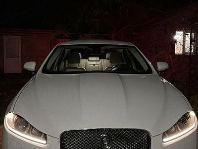 Culoarealb Utilizat 2013 Jaguar XF Luxury Berlinǎ | 8.400 EUR (Preț bun)