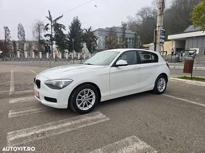 Second-hand BMW 116 Urban Line 136 CP (100 kW) 2015 Culoarealb Hatchback