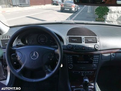 Mercedes E220