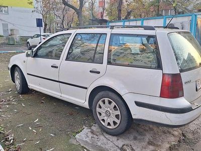 Second-hand VW Golf IV Comfortline 90 CP (66 kW) 2002 Culoarealb Break
