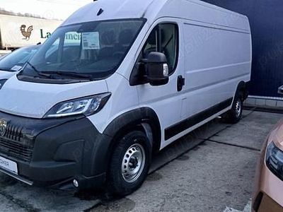 Second-hand Peugeot Boxer 140 CP (102 kW) 2022 Alb Van