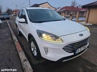 Second-hand Ford Kuga Cool & Connect 190 CP (139 kW) 2022 Culoarealb SUV