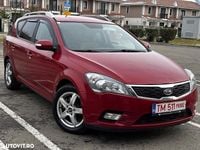 Second-hand Kia Ceed Style 90 CP (66 kW) 2011 Culoarerosu Hatchback