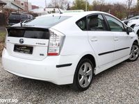 Second-hand Toyota Prius Sol 99 CP (72 kW) 2010 Culoarealb Hatchback
