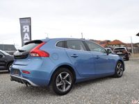 Second-hand Volvo V40 R-Design 120 CP (88 kW) 2015 Albastru Break