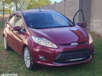 Second-hand Ford Fiesta Titanium 82 CP (60 kW) 2010 Culoarerosu Hatchback